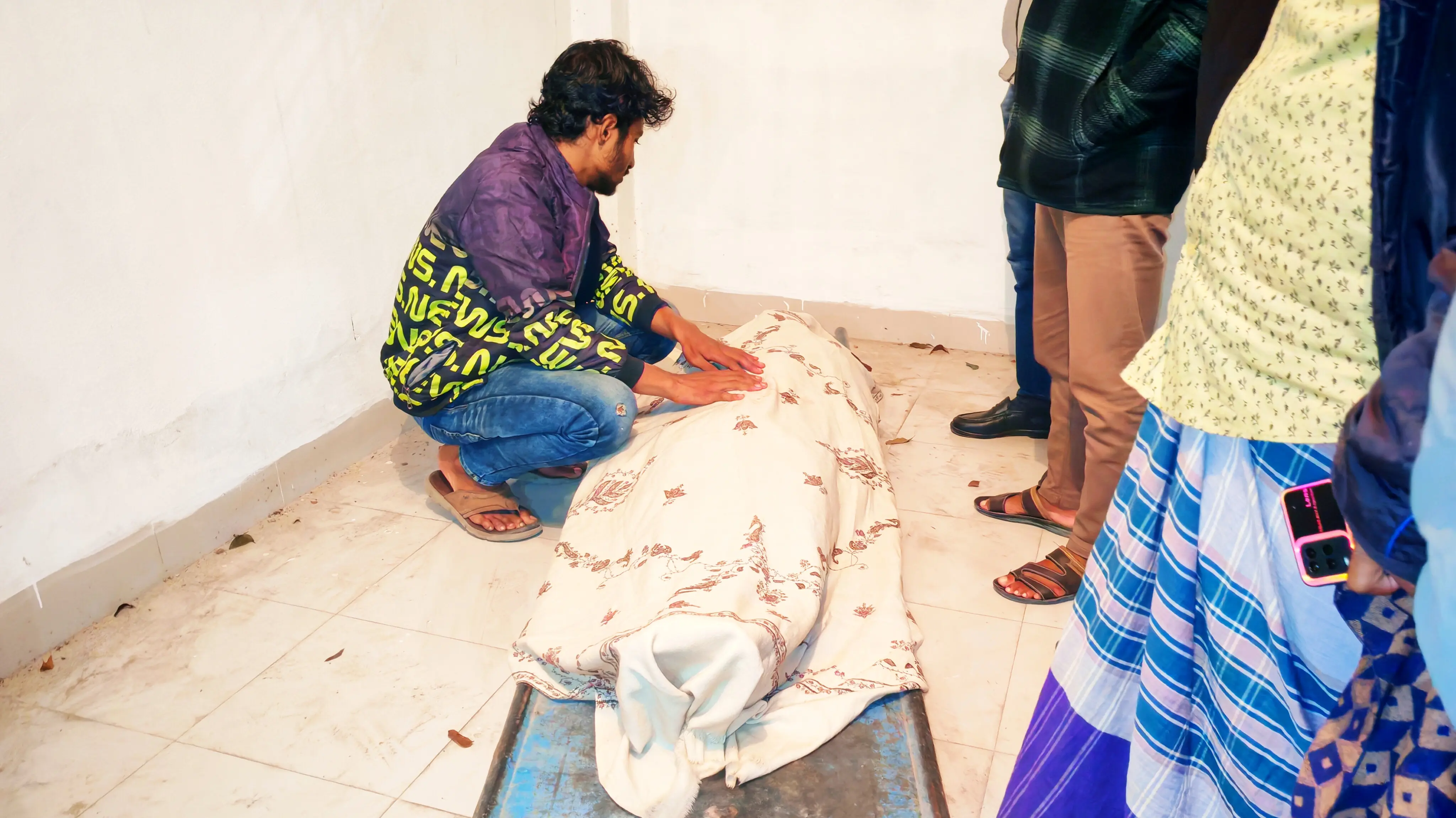 ঝিনাইদহে দুই মোটরসাইকেলের মুখোমুখি সংঘর্ষে একজন নিহত, আহত ২-দিগন্ত খবর